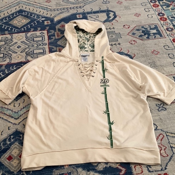 Animal Kingdom Disney Park hooded shirt - Picture 1 of 6